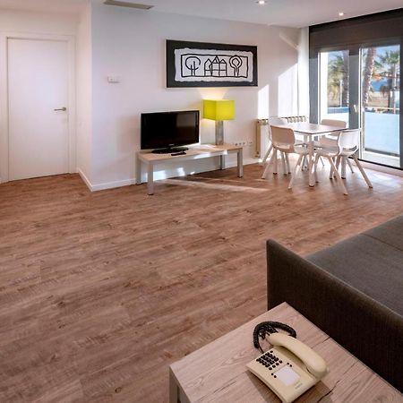 Apartments Playa De Кастелдефелс Екстериор снимка