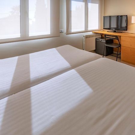 Apartments Playa De Кастелдефелс Екстериор снимка