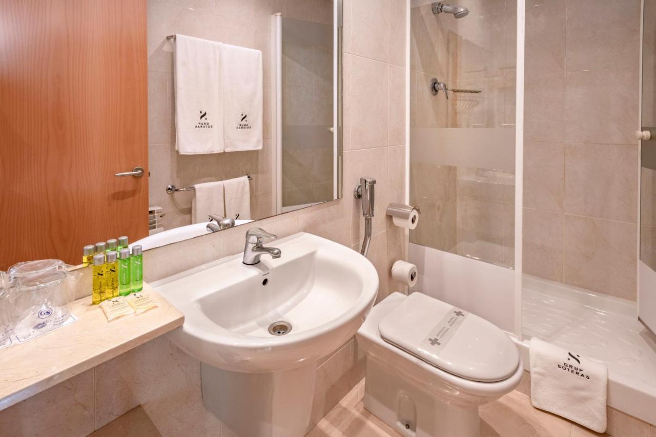 Apartments Playa De Кастелдефелс Екстериор снимка