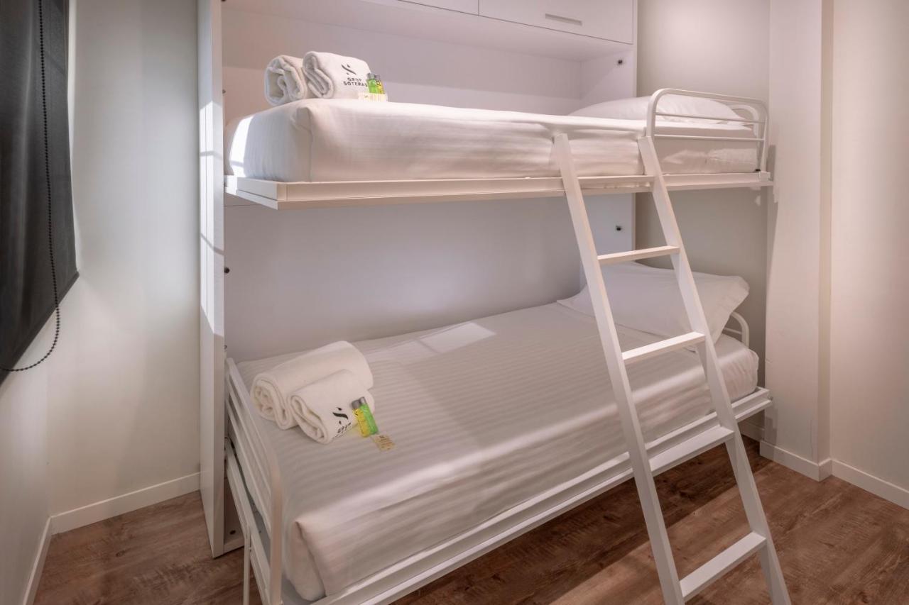Apartments Playa De Кастелдефелс Екстериор снимка