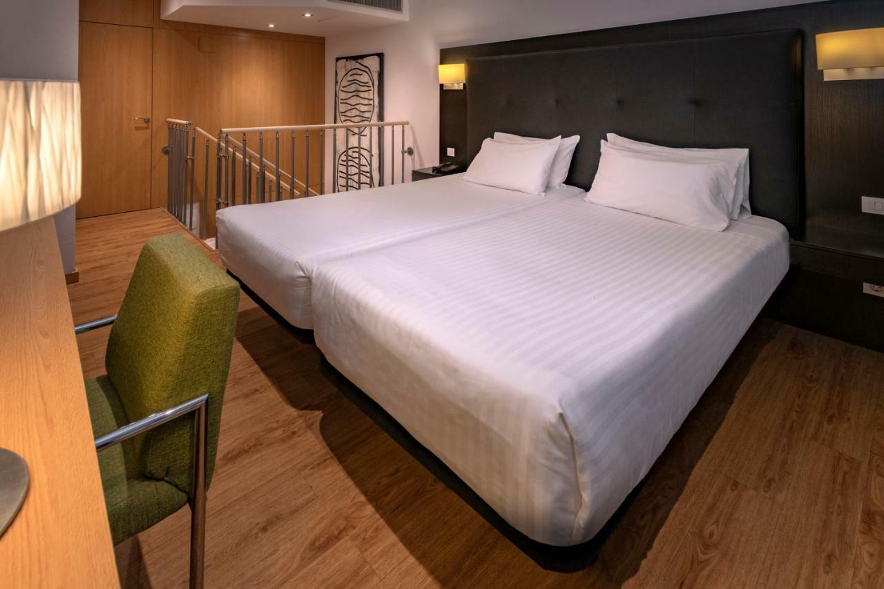 Apartments Playa De Кастелдефелс Екстериор снимка